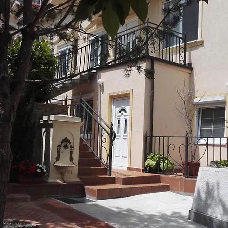 Fantastic Nights Ii Apartamento