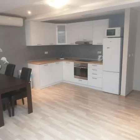 Fantastic Nights Ii *